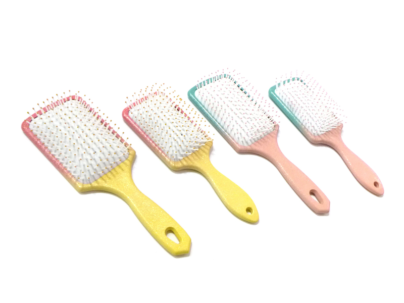 Berus Rambut Bulu Plastik Pelurus