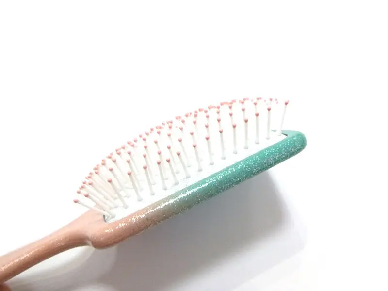 Berus Rambut Bulu Plastik Pelurus