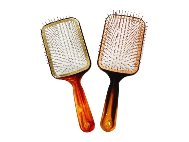 Berus Rambut Dayung Warna Amber dengan Pin Logam