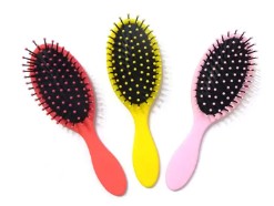 Adakah Sikat Rambut Plastik Menyebabkan Rambut Pecah?